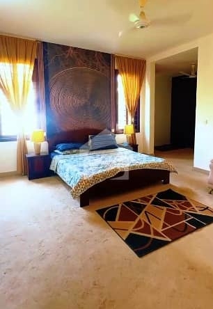 A Great Choice For A Prime Location 500 Square Yards House Available In DHA Phase 6 — photo 2