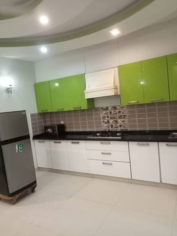 EXCELLENT RENTAL OPPORTUNITY: FULLY FURNISHED 2-BEDROOM APARTMENT FOR RENT IN RAHAT COMMERCIAL, DHA PHASE 6, KARACHI — photo 3