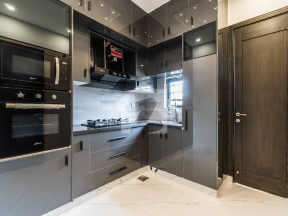 Most Beautiful One Kanal Modern Design Luxury Bungalow For Sale At Super Hot Location In Dha Phase 7 — photo 1