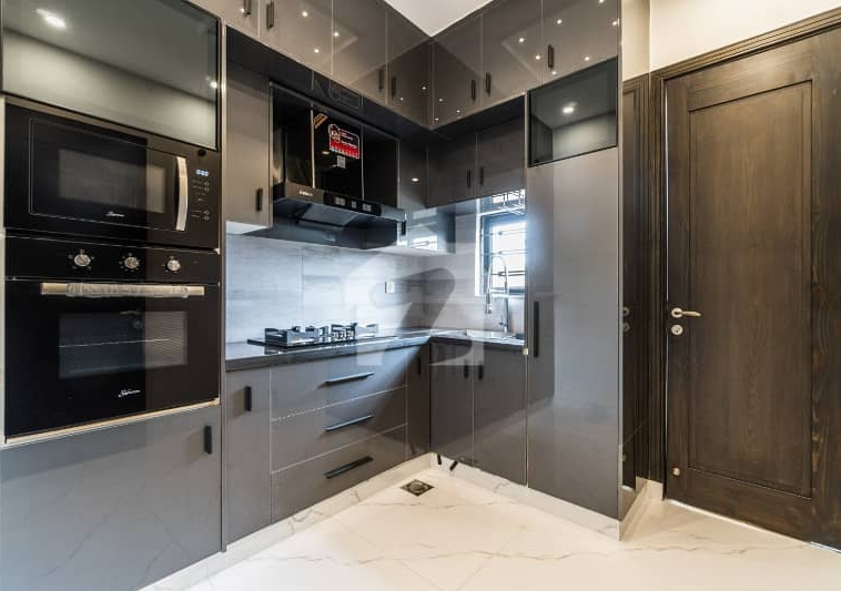 Most Beautiful One Kanal Modern Design Luxury Bungalow For Sale At Super Hot Location In Dha Phase 7 — photo 1