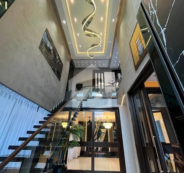 One Kanal Brand New Luxury Modern Design House Available For Rent In DHA Phase 6 Hot Location — photo 2