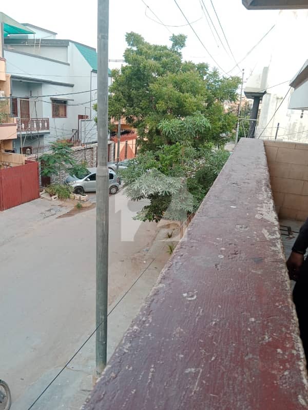 240 Sq Yd 8 Bedroom Property for Sale in Block 13, Gulistan-e-Johar, Karachi — photo 2