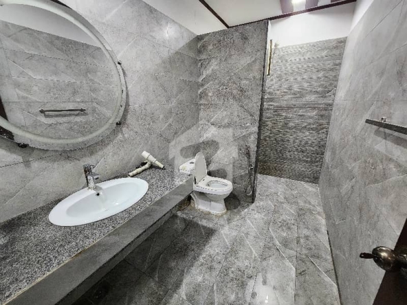 500 Sq Yd Property for Rent in Gulshan-e-Iqbal Block 2 Karachi — photo 1
