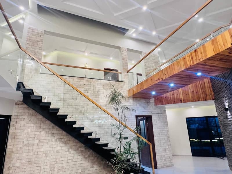 7 Bedroom House for Rent in Bahria Town Phase 8, Rawalpindi — photo 1